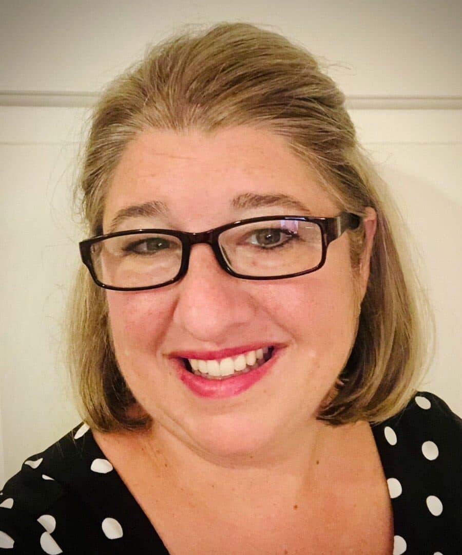 Photo of Elizabeth Carrier-Dzwonek